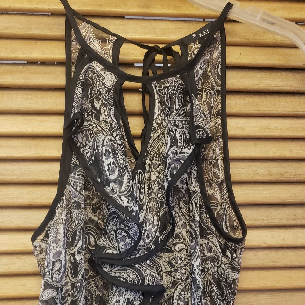Black & White top